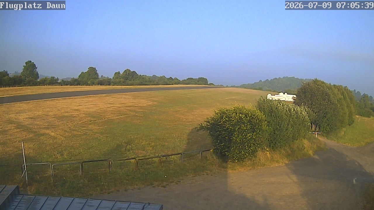 Archived image Webcam Daun, Airfield