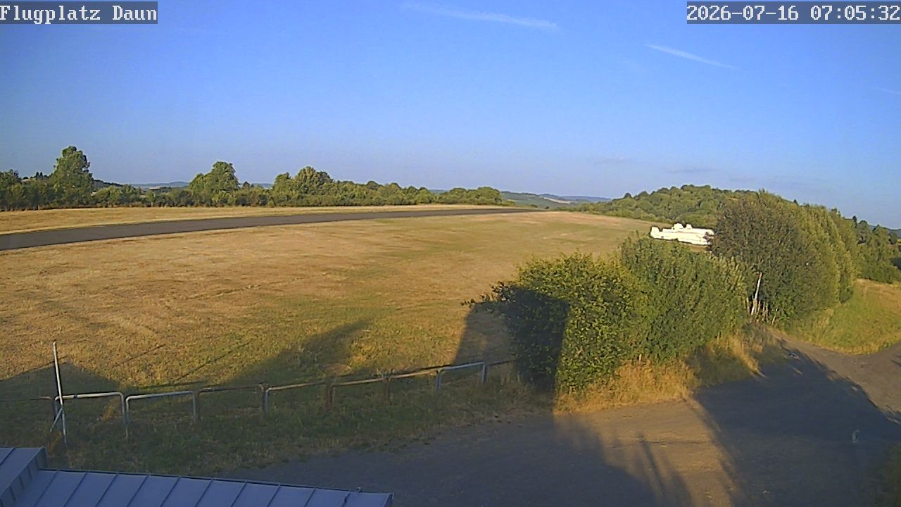 Archiv Foto Webcam Daun - Flugplatz