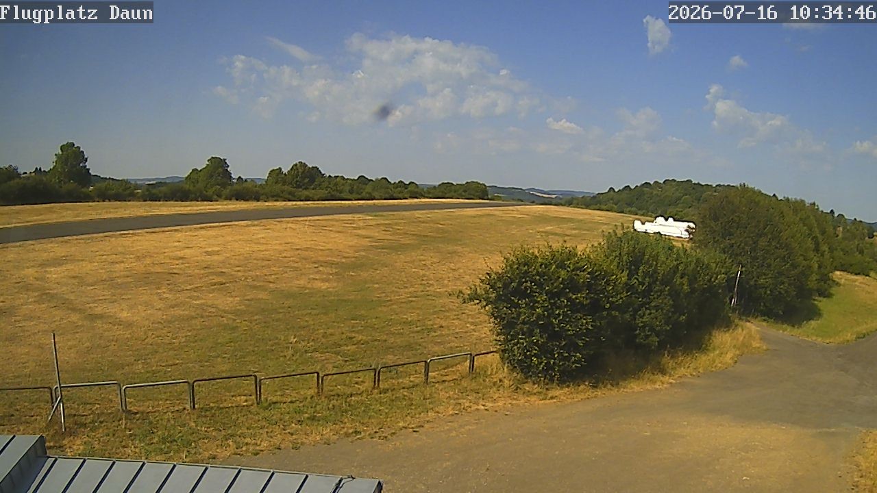 Archiv Foto Webcam Daun - Flugplatz
