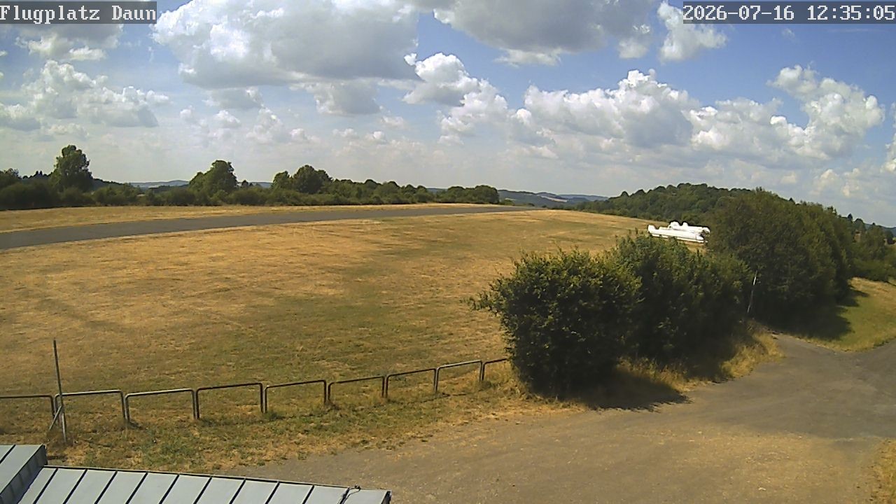 Archiv Foto Webcam Daun - Flugplatz