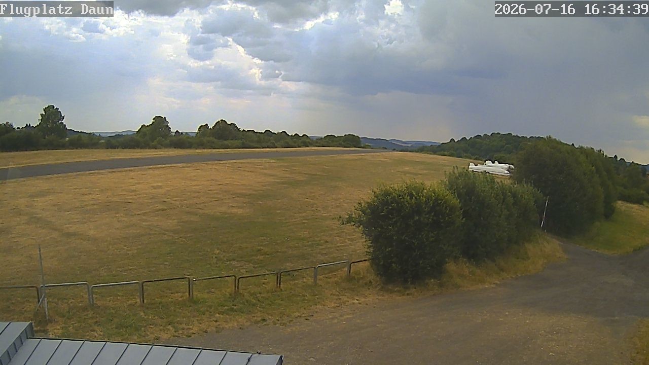 Archiv Foto Webcam Daun - Flugplatz