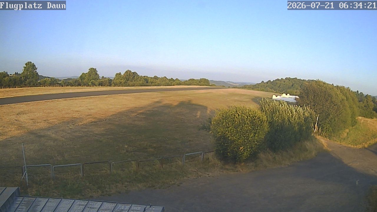 Archiv Foto Webcam Daun - Flugplatz