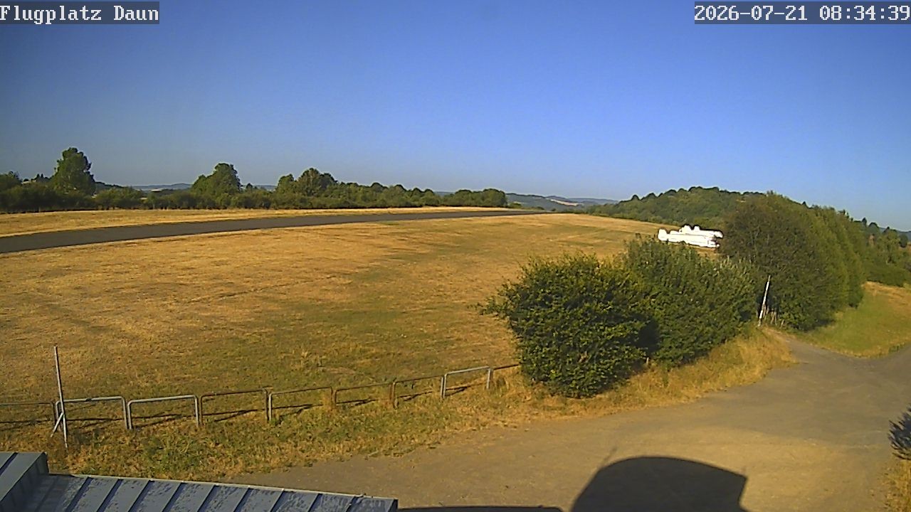 Archiv Foto Webcam Daun - Flugplatz