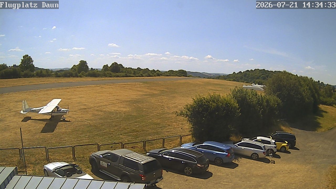 Archiv Foto Webcam Daun - Flugplatz