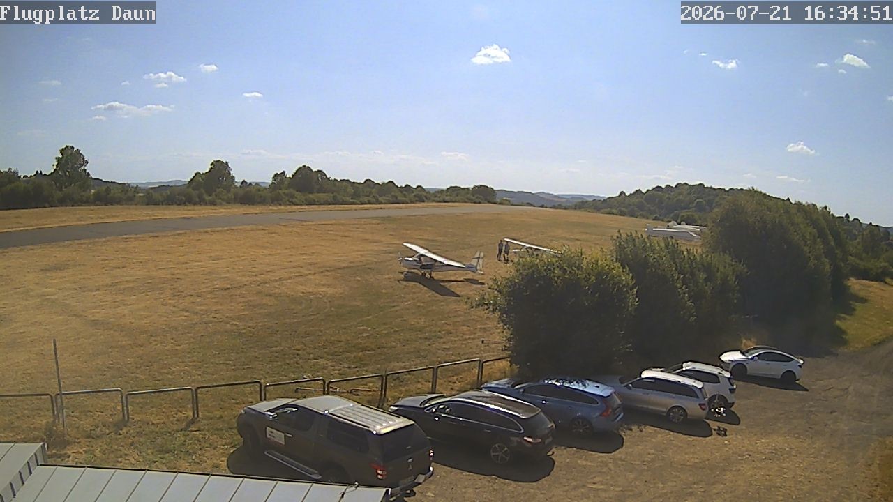 Archiv Foto Webcam Daun - Flugplatz