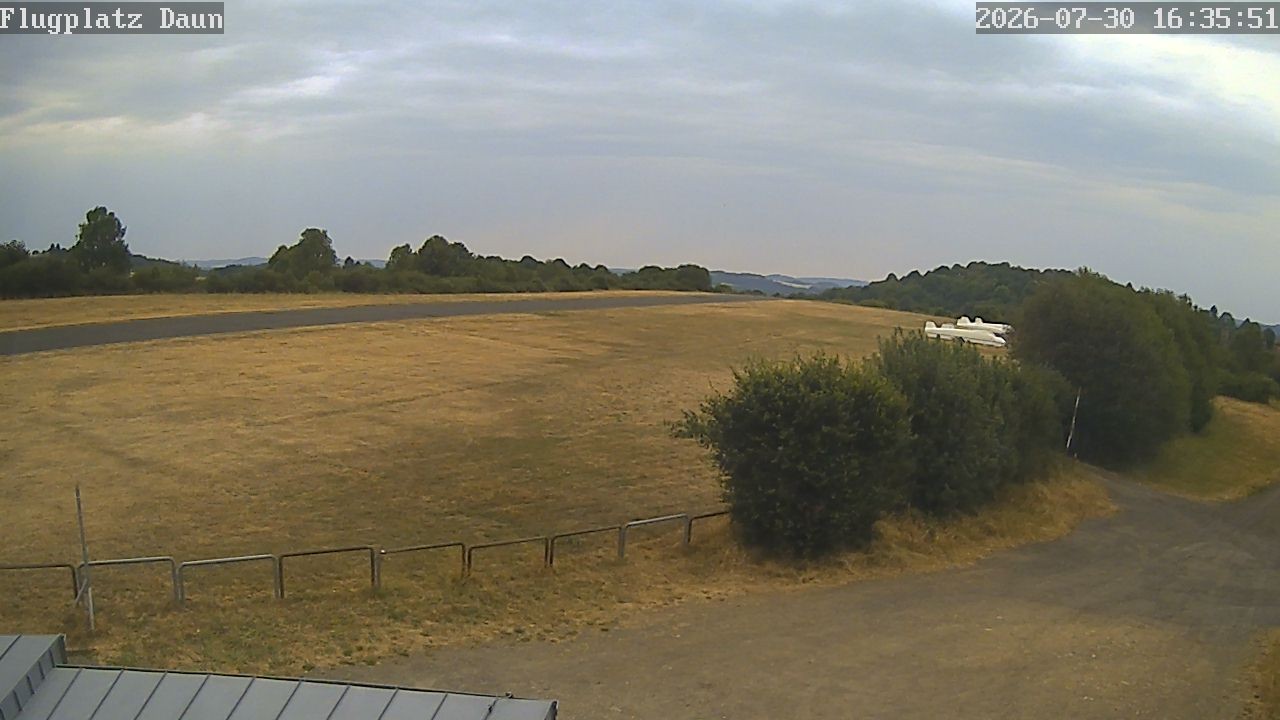 Archived image Webcam Daun, Airfield