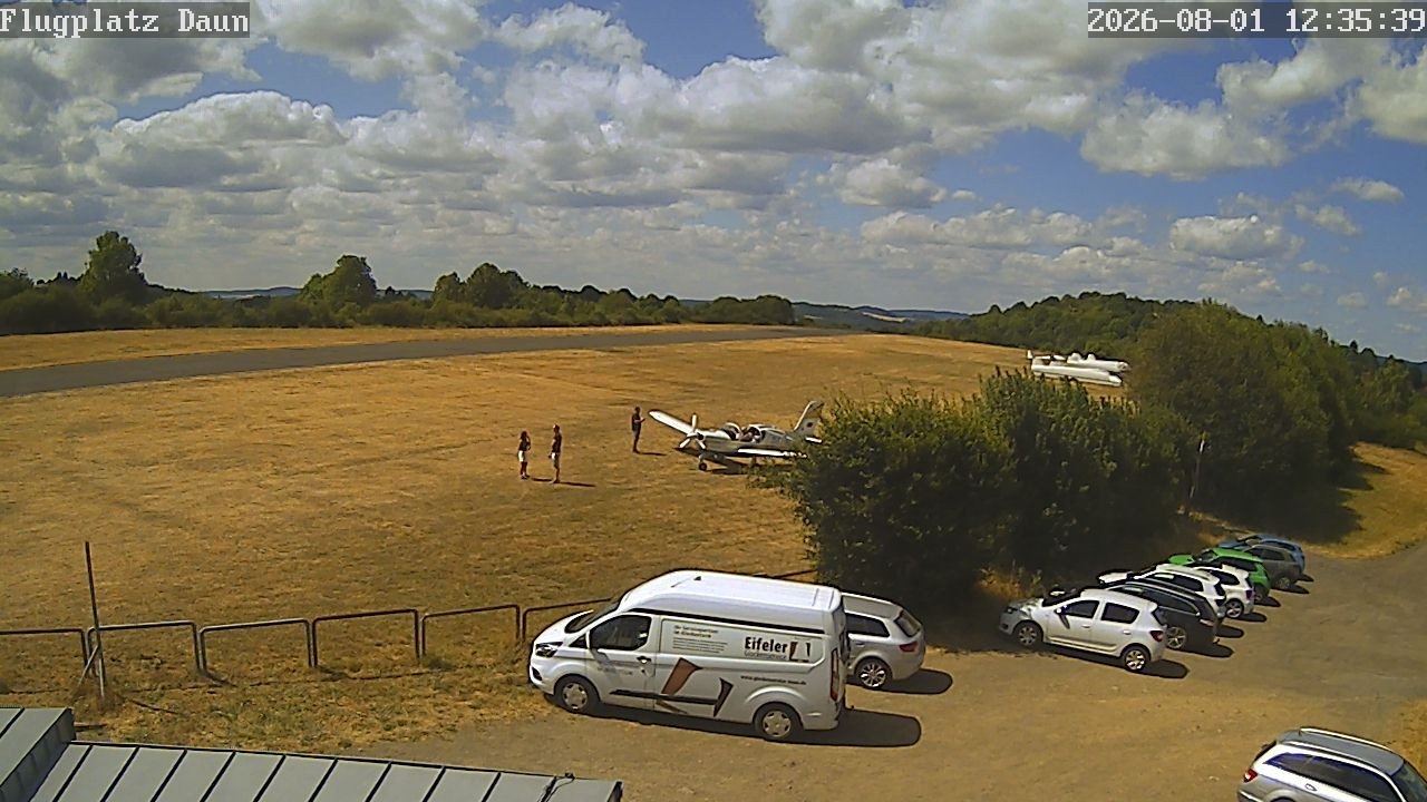 Archiv Foto Webcam Daun - Flugplatz