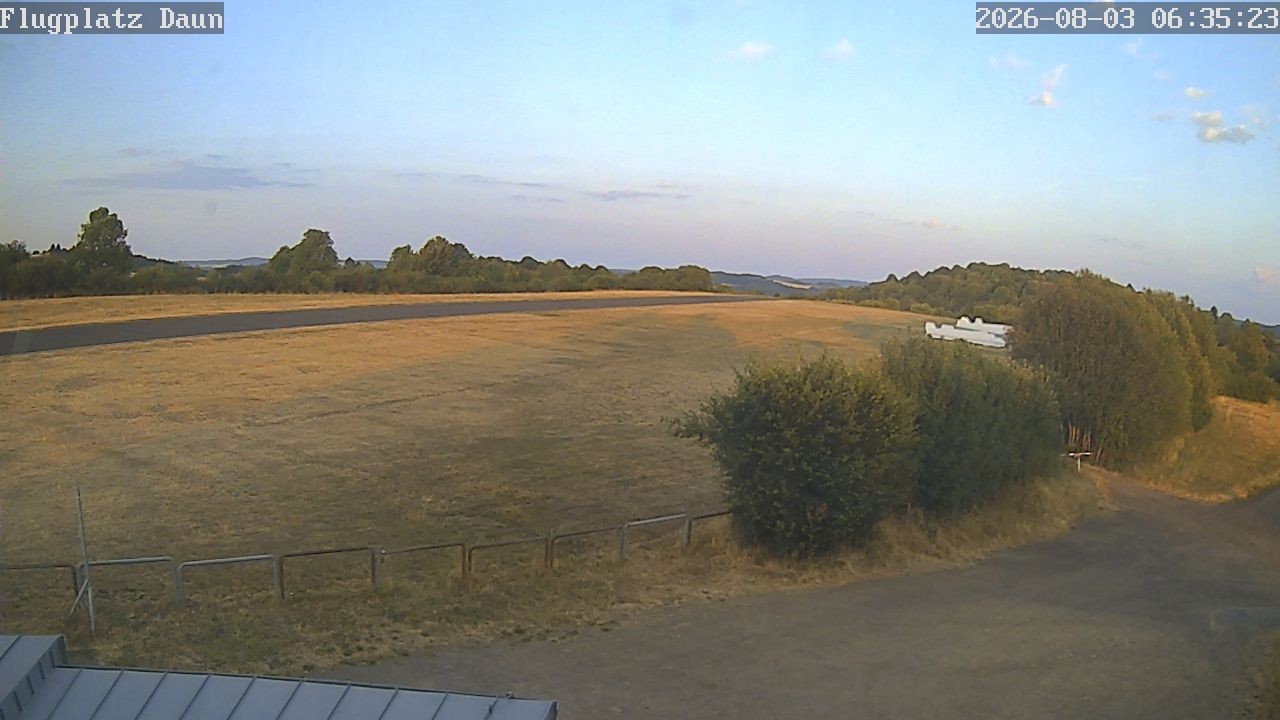 Archiv Foto Webcam Daun - Flugplatz