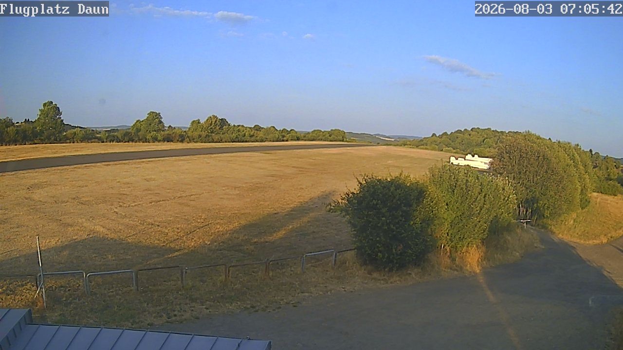 Archiv Foto Webcam Daun - Flugplatz
