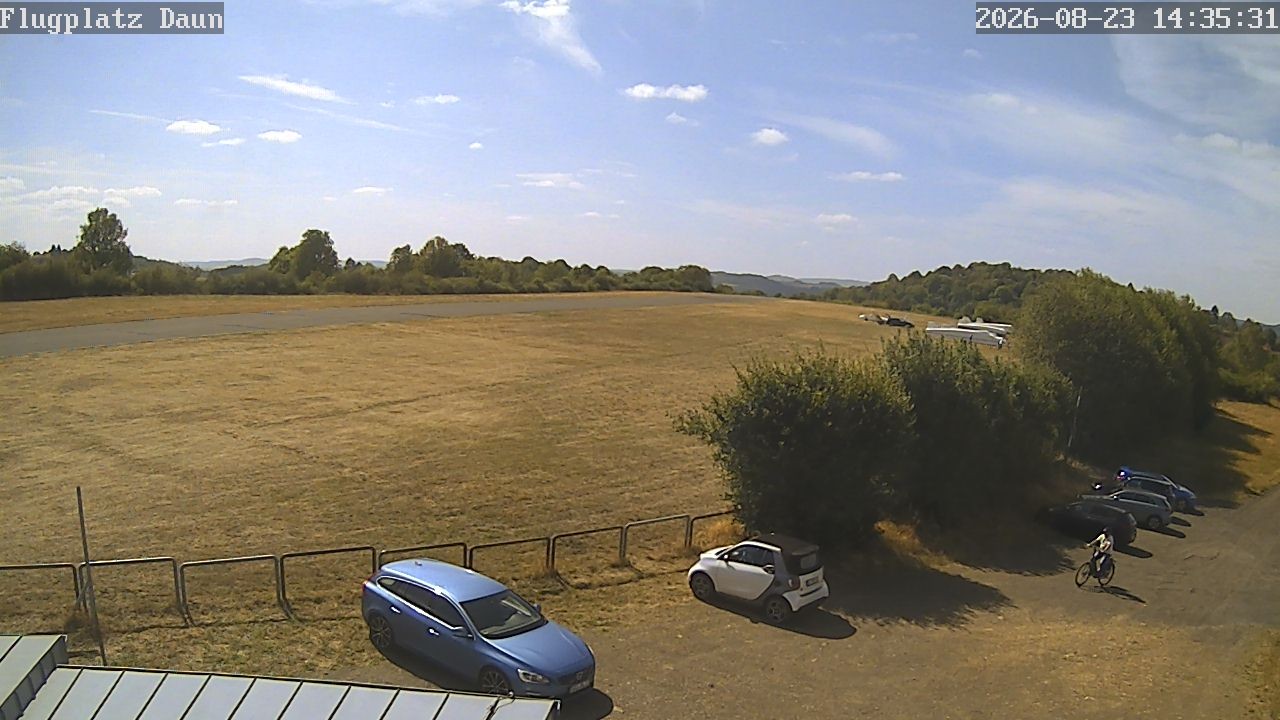 Archived image Webcam Daun, Airfield