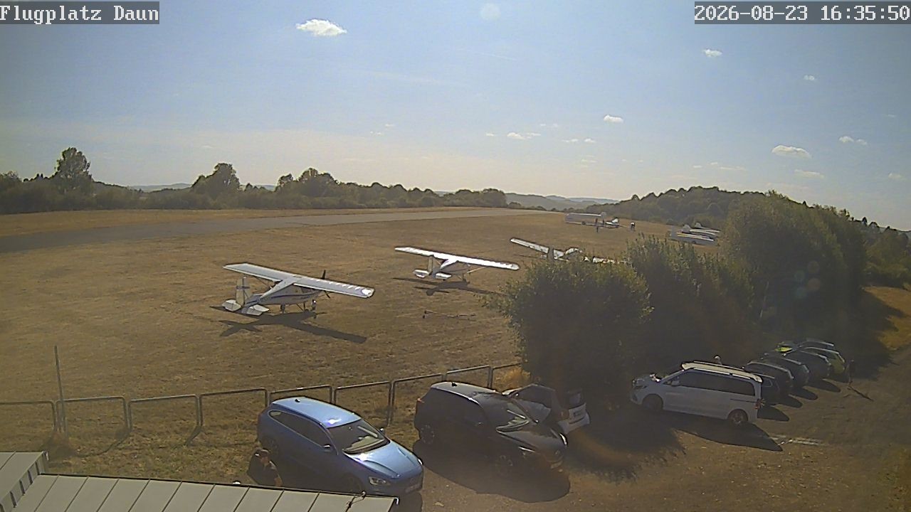 Archived image Webcam Daun, Airfield