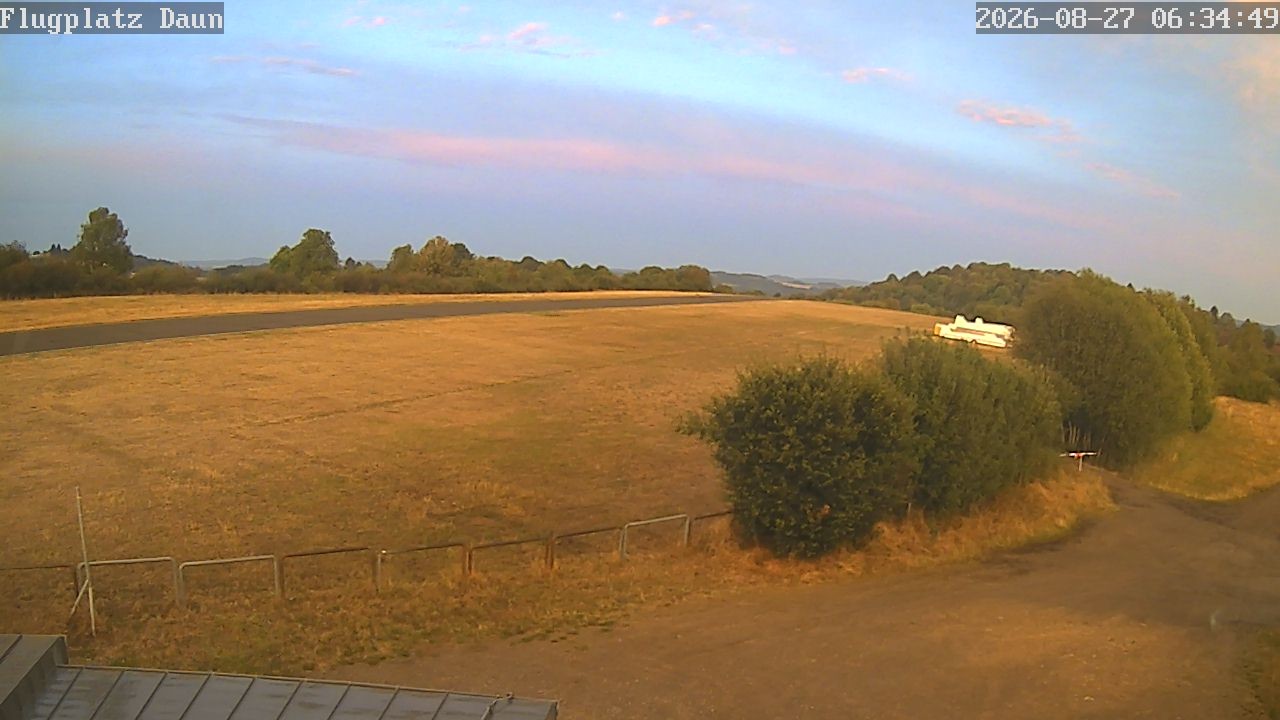 Archived image Webcam Daun, Airfield