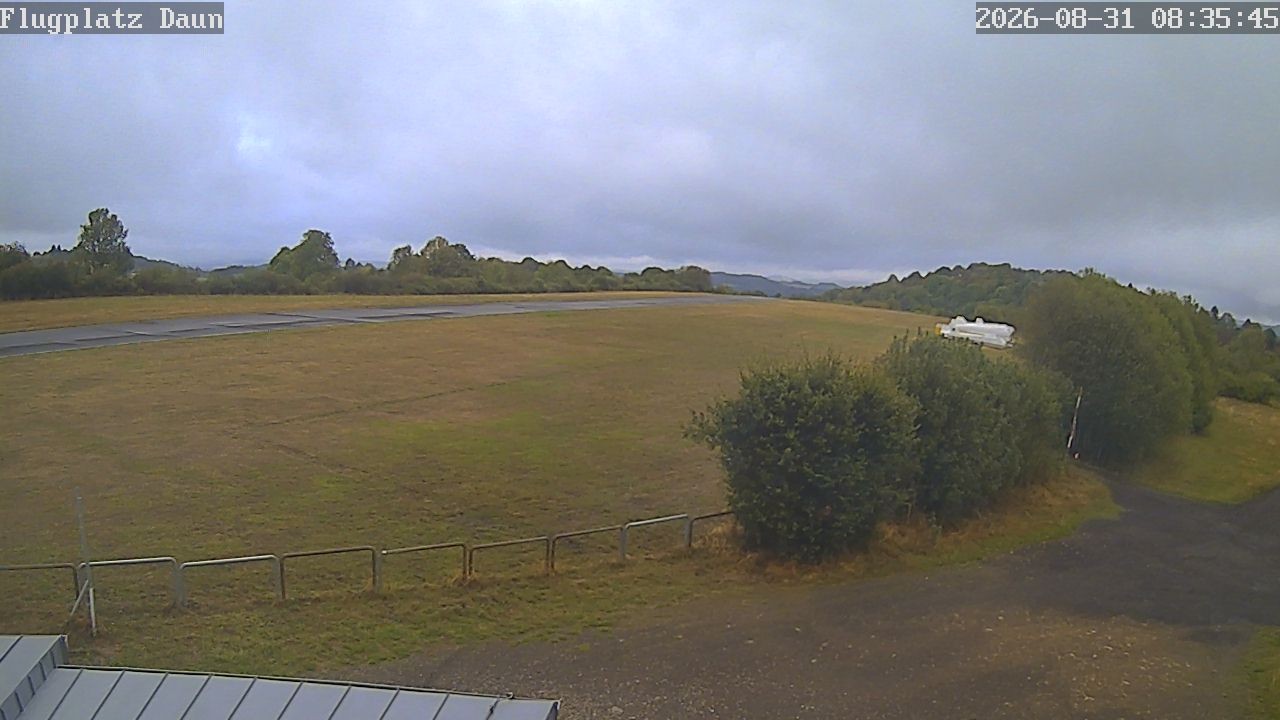 Archived image Webcam Daun, Airfield