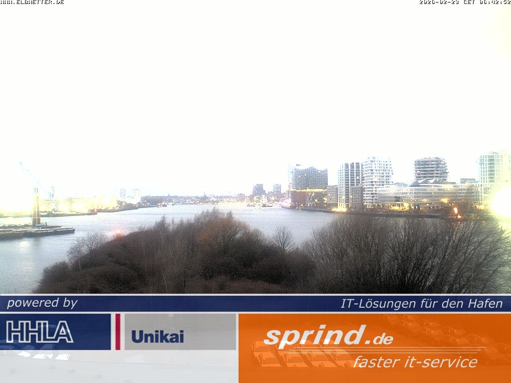 Archived image Webcam Hamburg Cruise Center