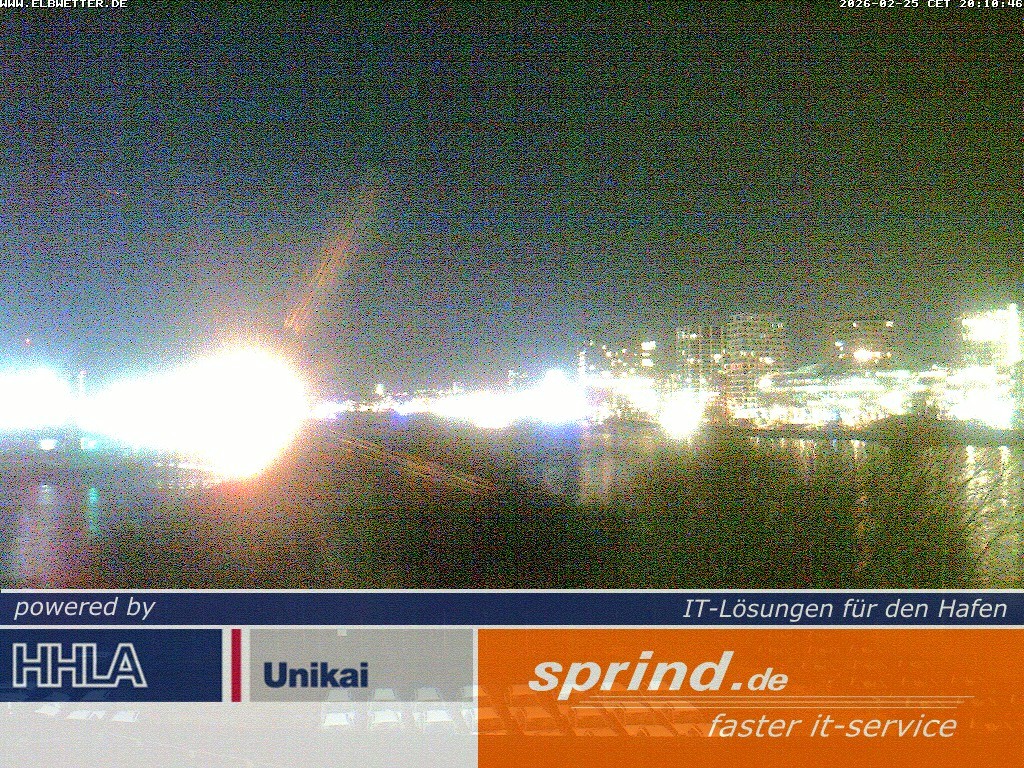 Archived image Webcam Hamburg Cruise Center