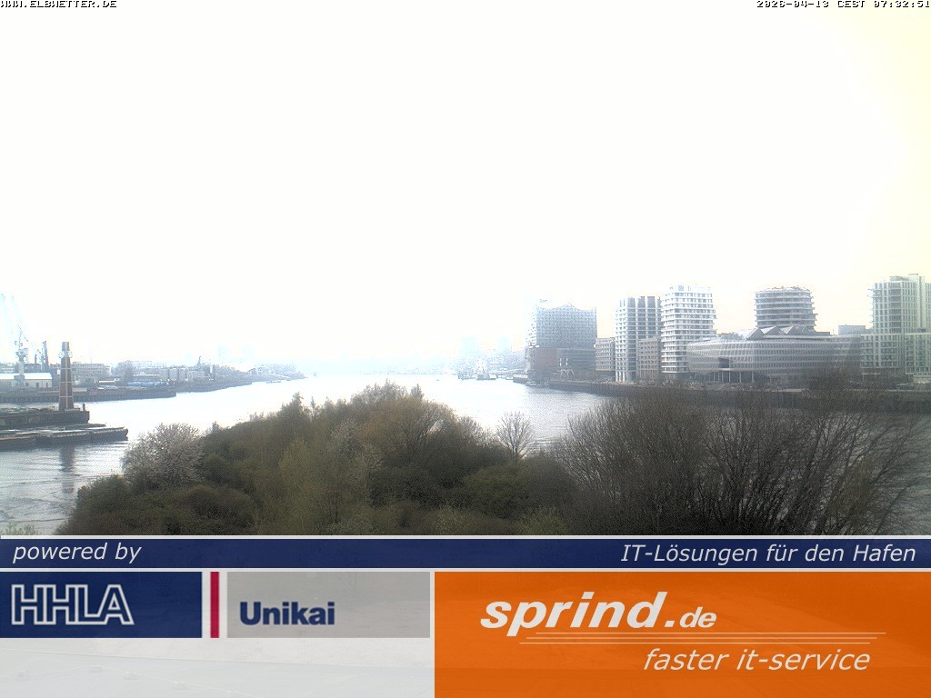 Archived image Webcam Hamburg Cruise Center