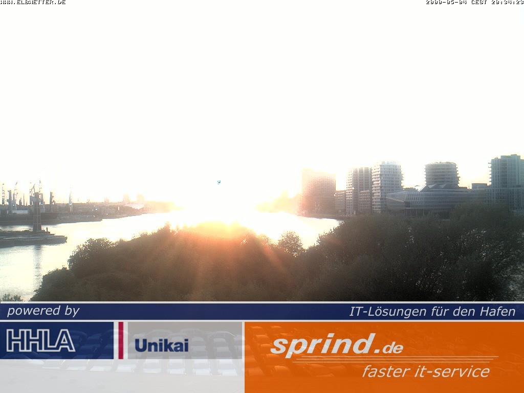 Archived image Webcam Hamburg Cruise Center
