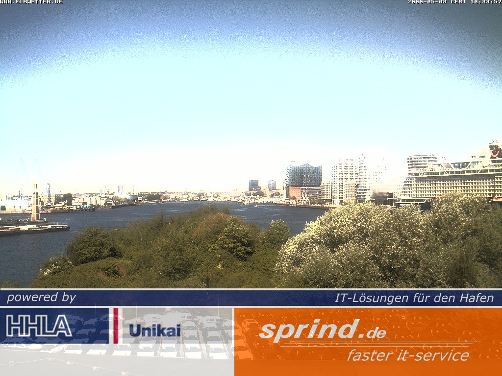 Archived image Webcam Hamburg Cruise Center