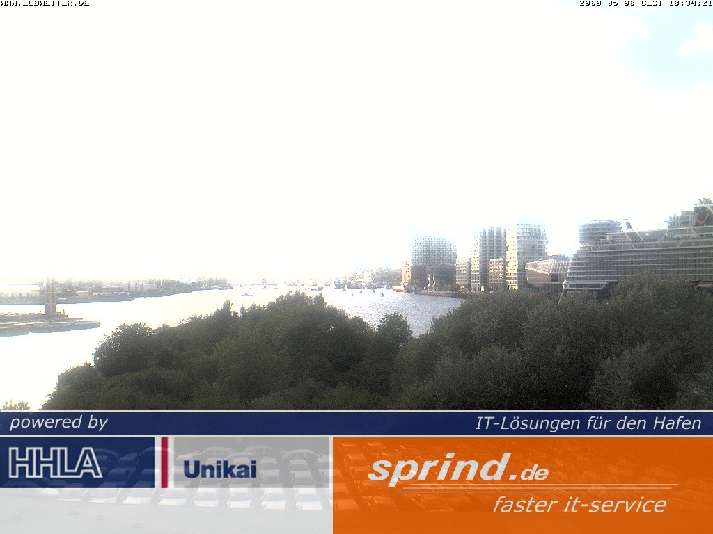 Archived image Webcam Hamburg Cruise Center
