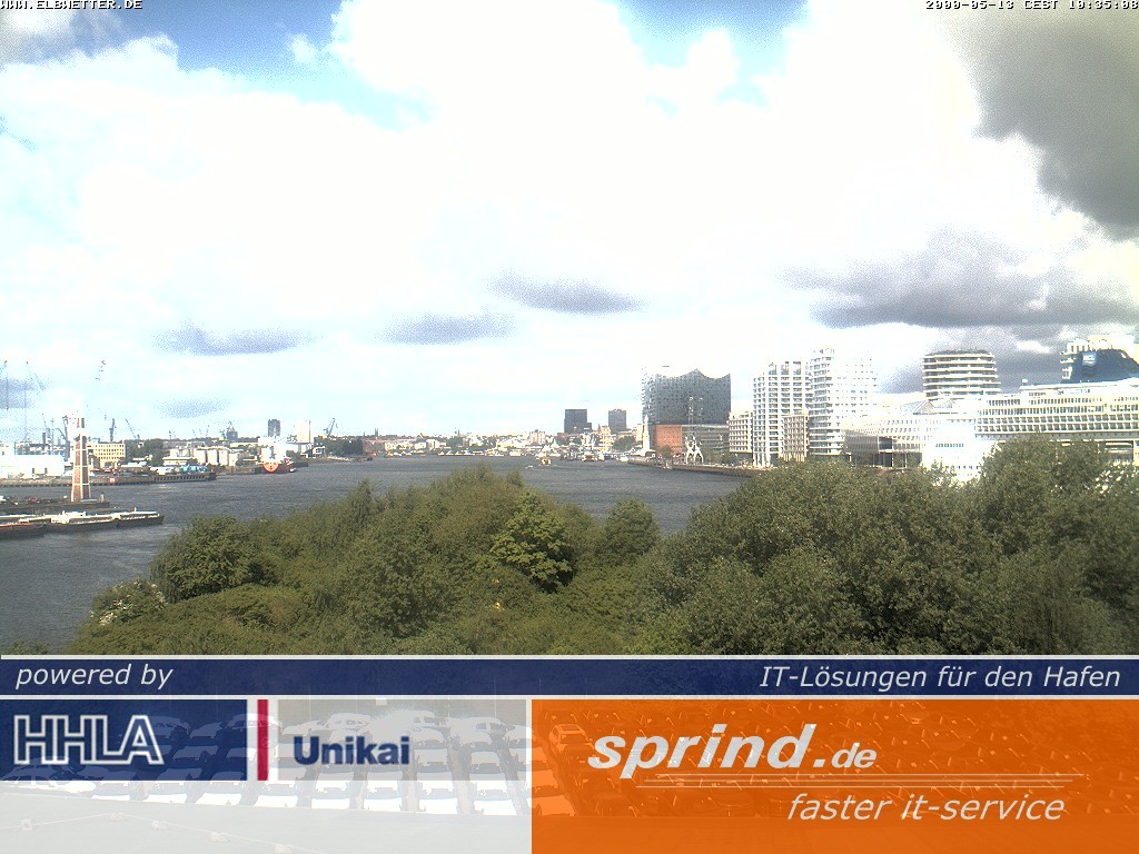 Archived image Webcam Hamburg Cruise Center