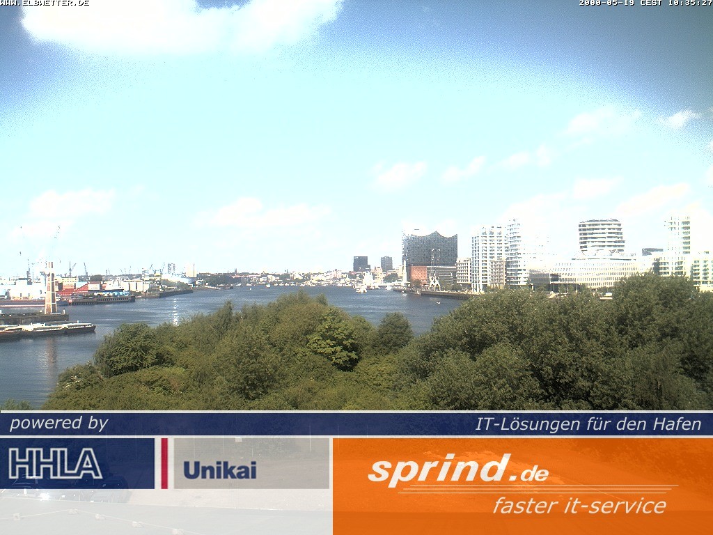 Archived image Webcam Hamburg Cruise Center
