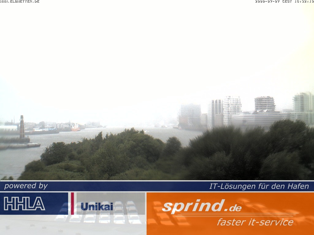 Archived image Webcam Hamburg Cruise Center