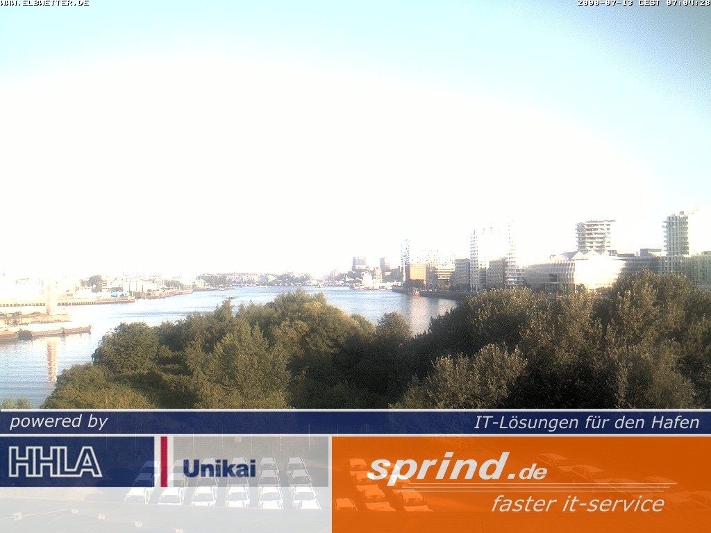 Archived image Webcam Hamburg Cruise Center