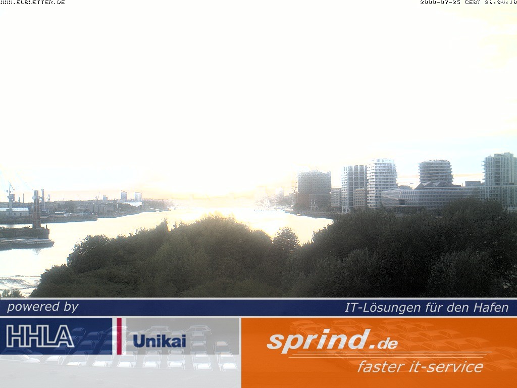 Archived image Webcam Hamburg Cruise Center