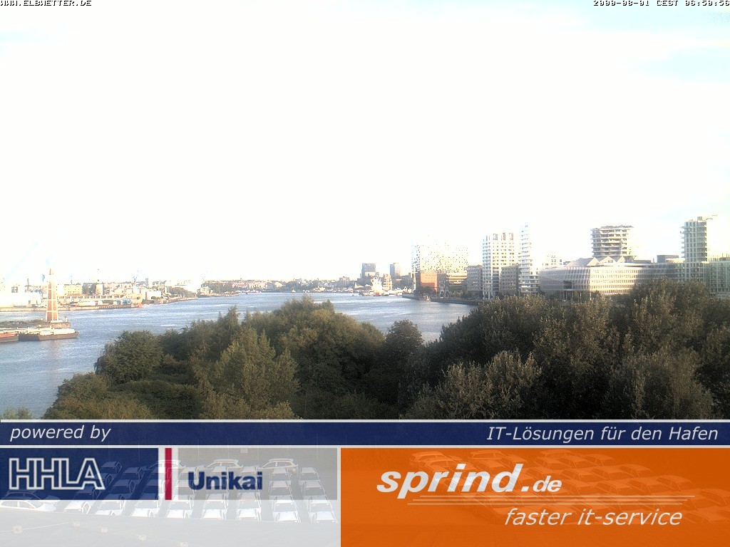 Archived image Webcam Hamburg Cruise Center