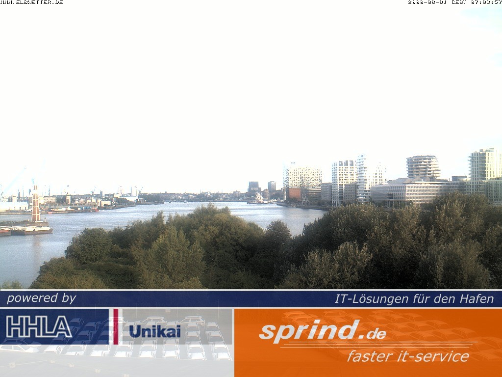 Archived image Webcam Hamburg Cruise Center