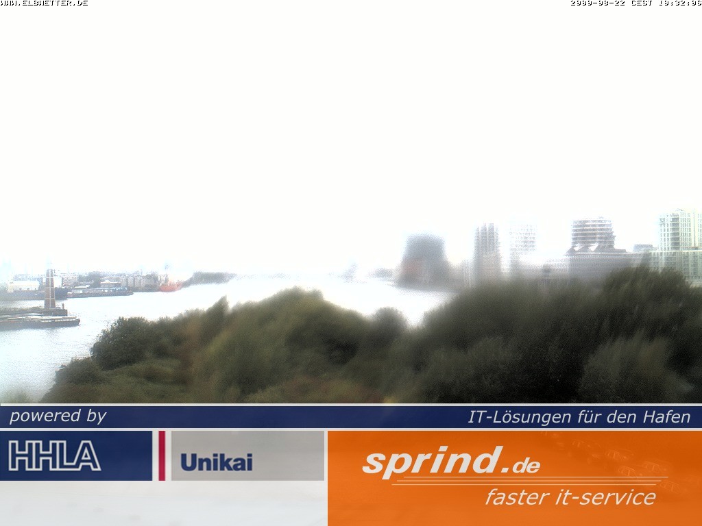 Archived image Webcam Hamburg Cruise Center