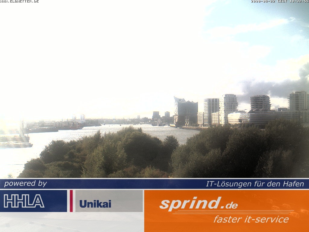 Archived image Webcam Hamburg Cruise Center
