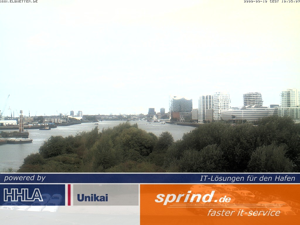 Archived image Webcam Hamburg Cruise Center