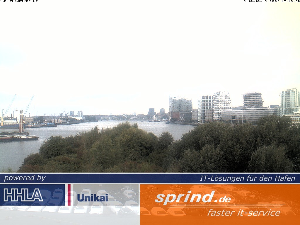 Archived image Webcam Hamburg Cruise Center