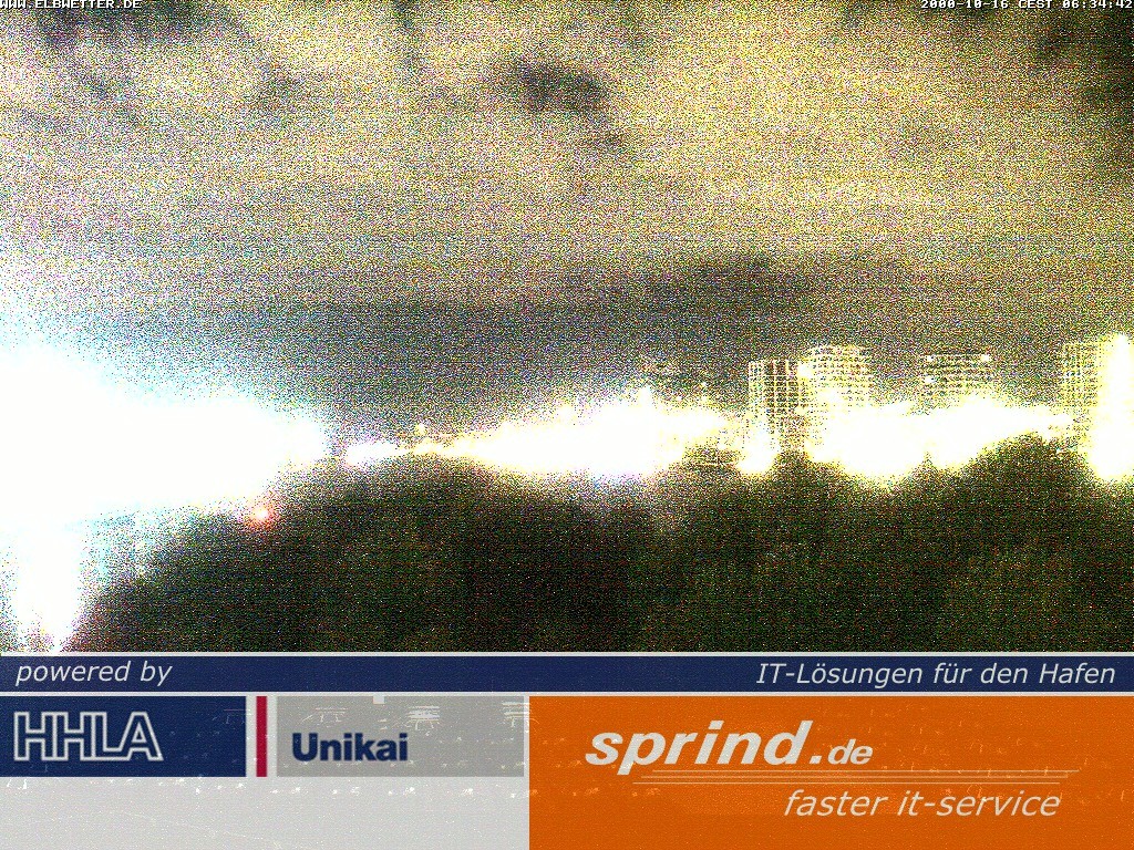Archived image Webcam Hamburg Cruise Center