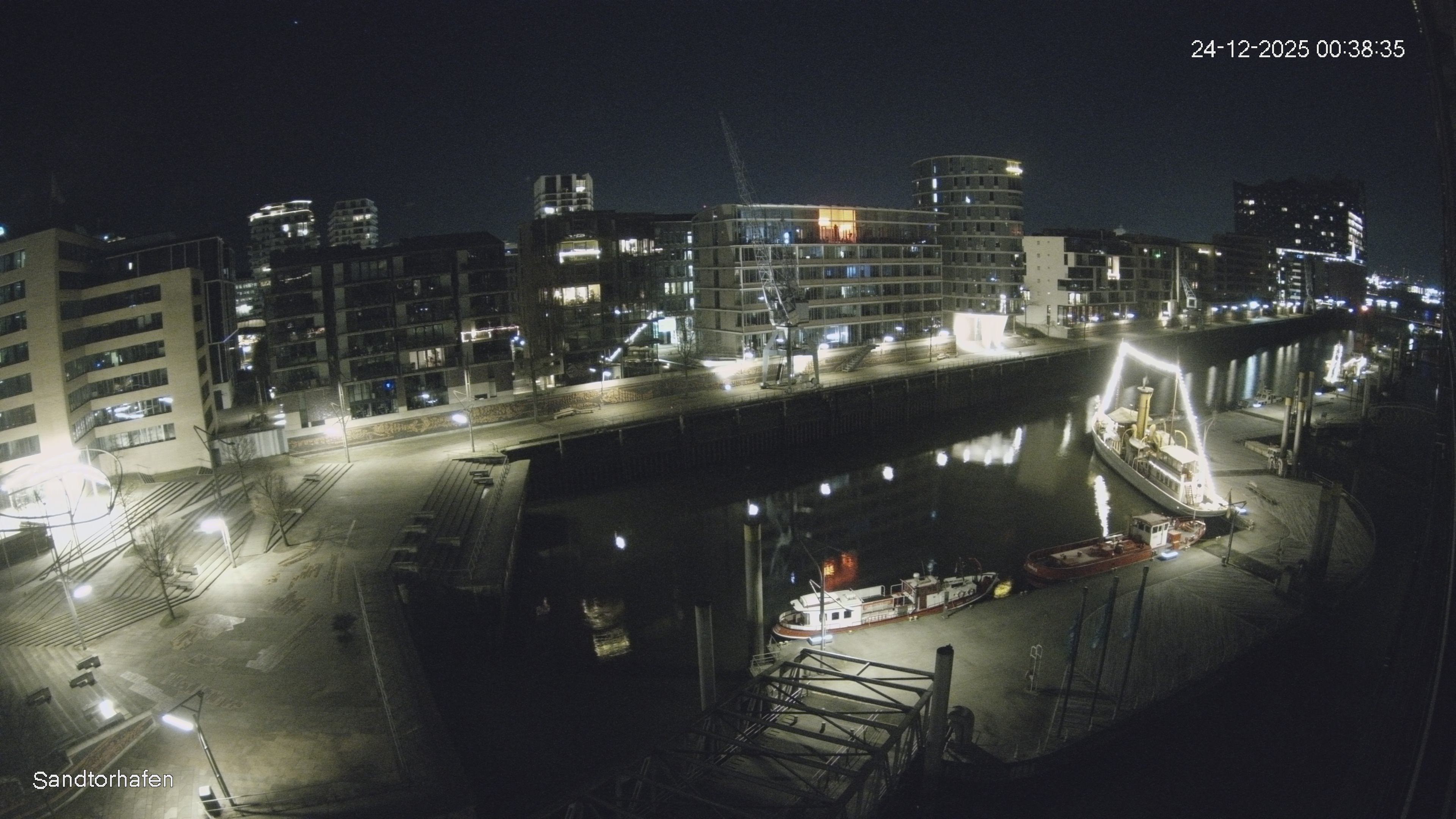 Archiv Foto Webcam Hamburg: HafenCity und Elbphilharmonie