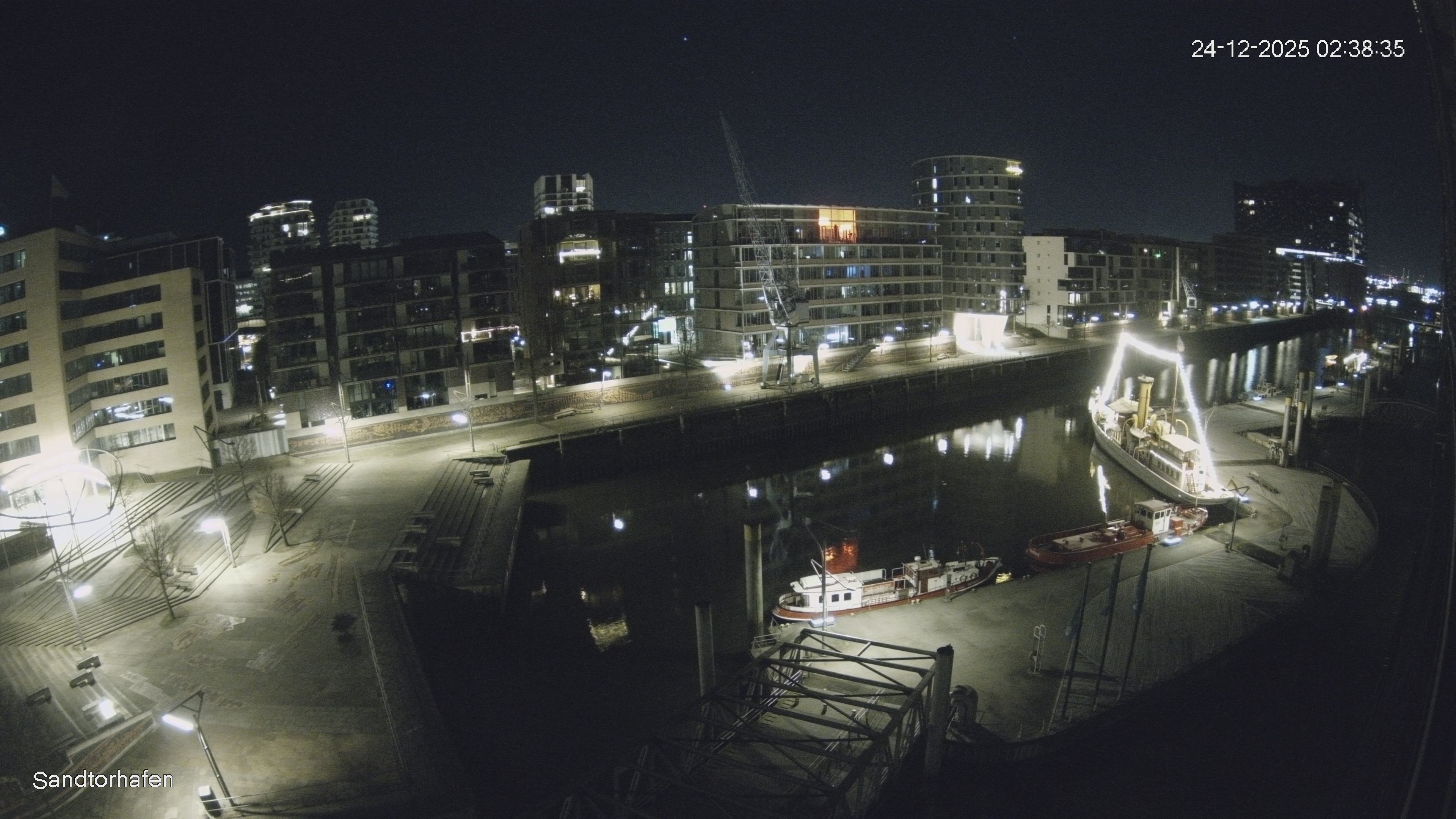 Archiv Foto Webcam Hamburg: HafenCity und Elbphilharmonie