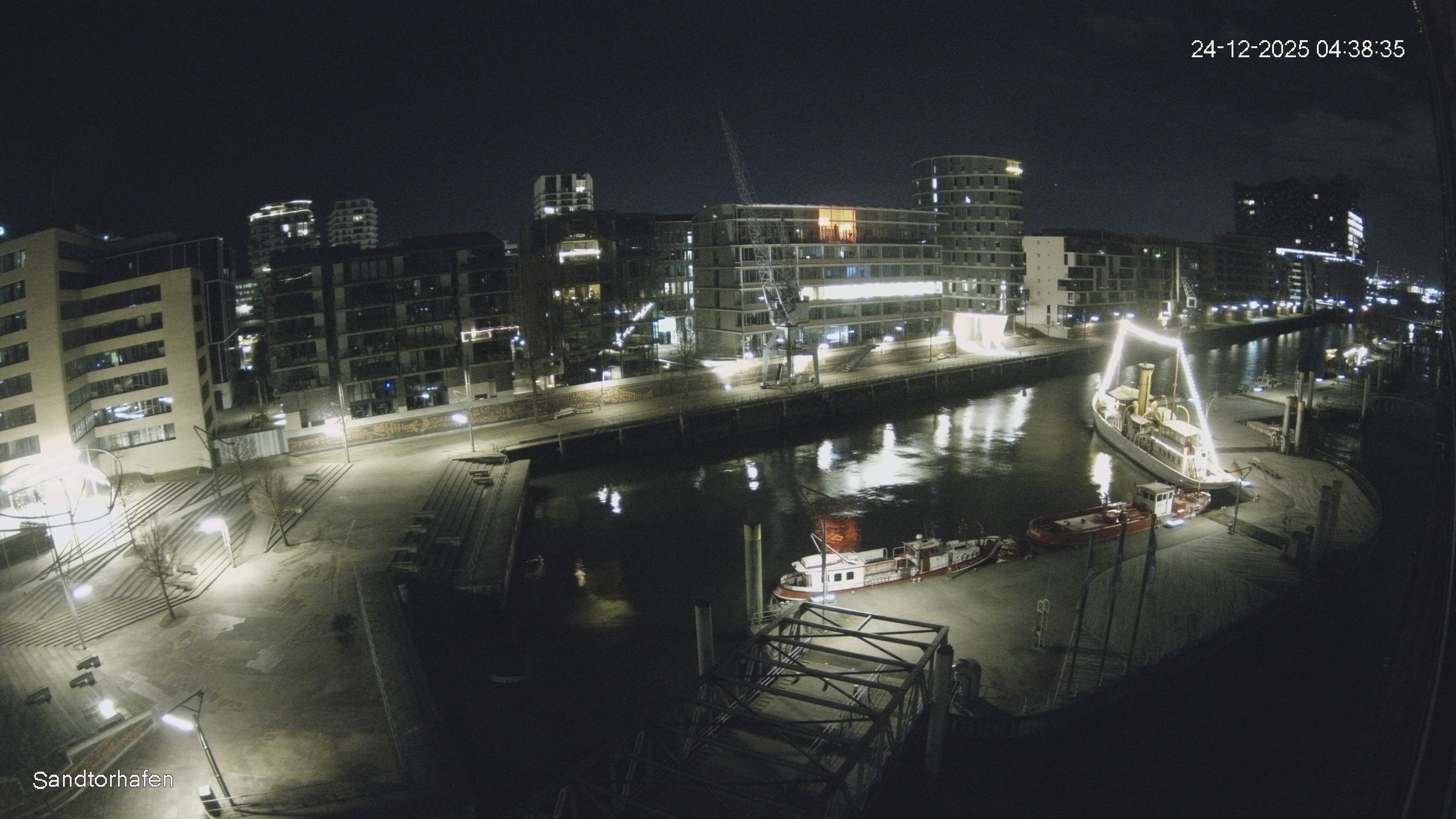 Archiv Foto Webcam Hamburg: HafenCity und Elbphilharmonie