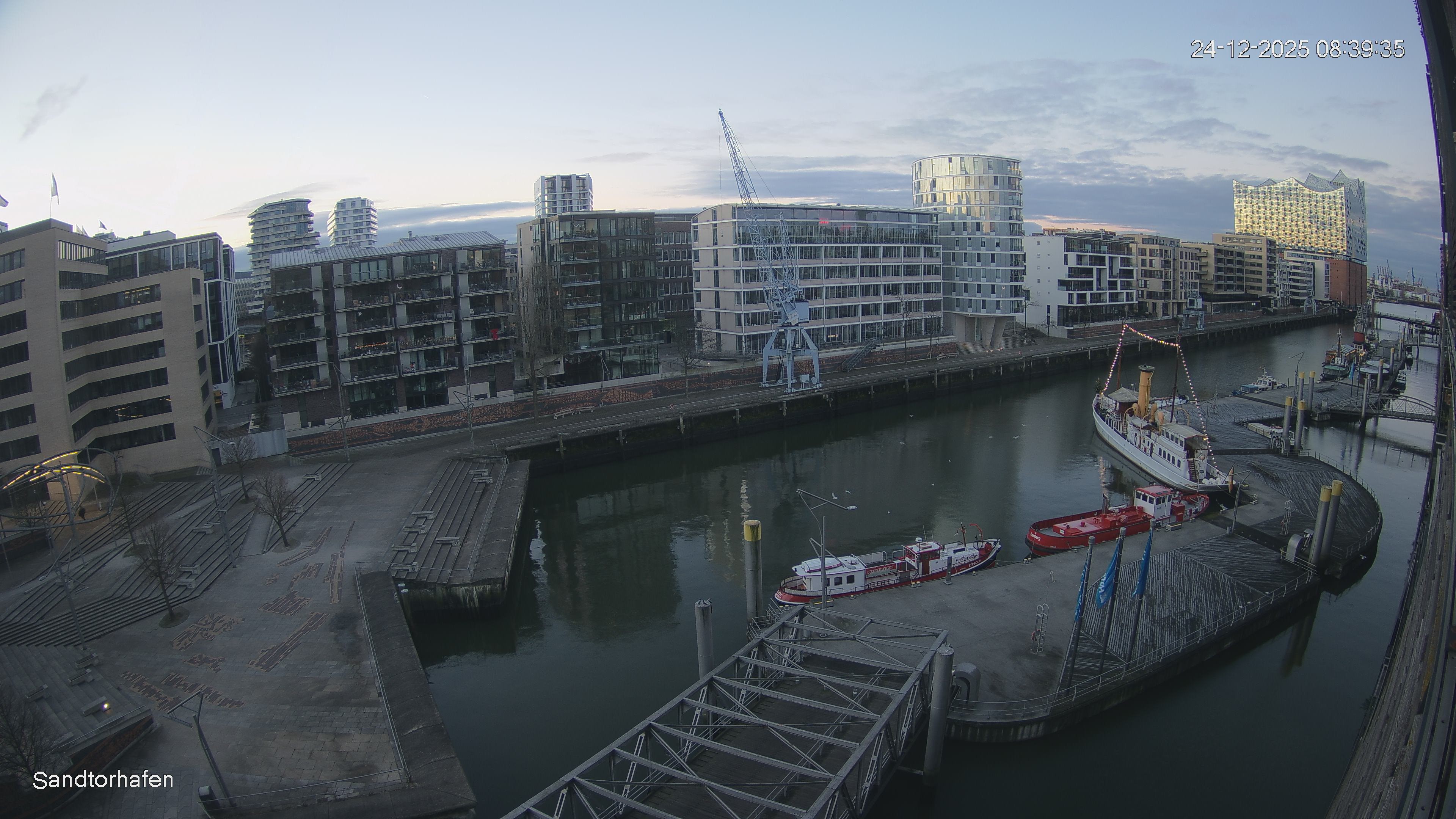 Archiv Foto Webcam Hamburg: HafenCity und Elbphilharmonie