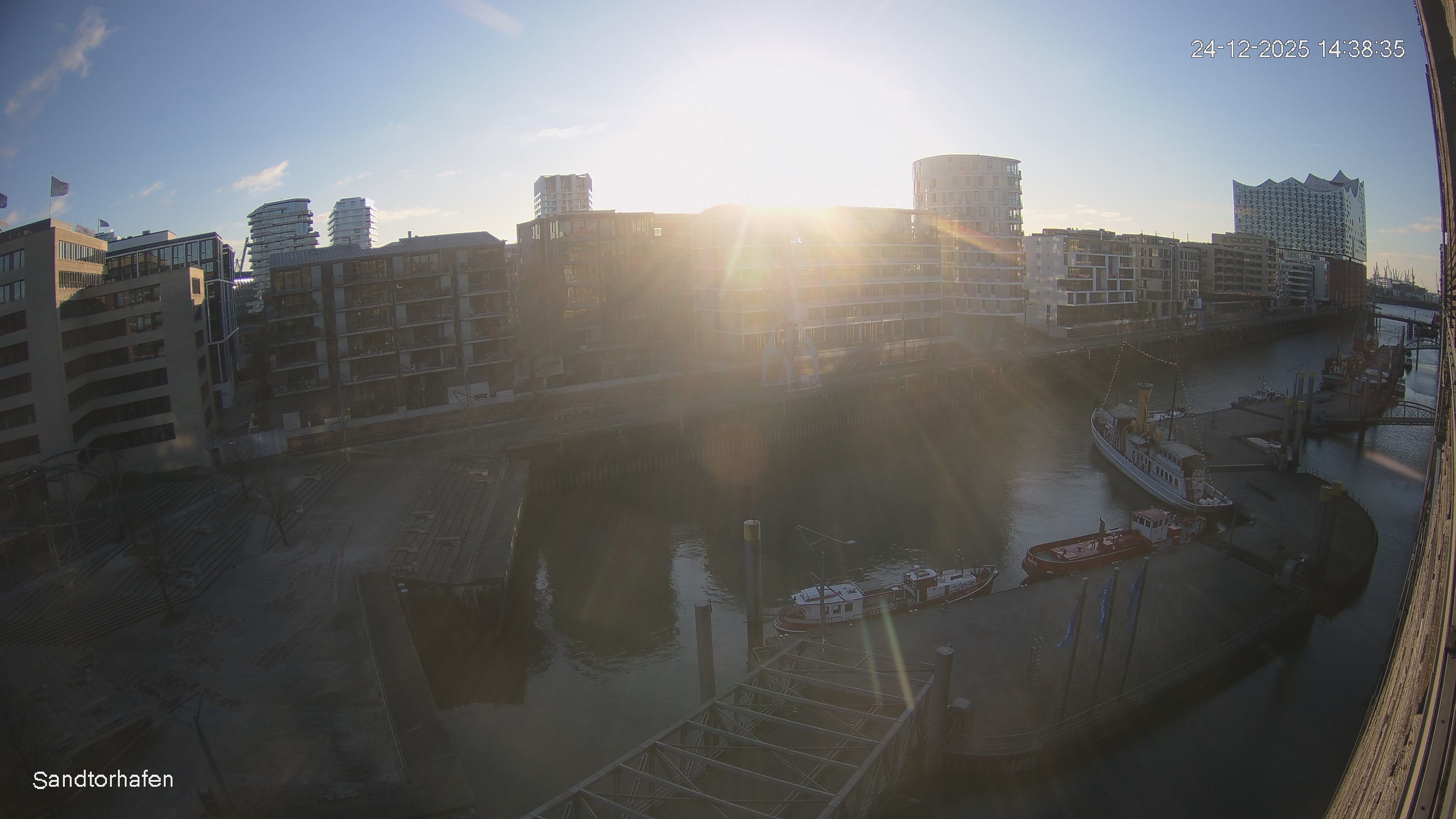 Archiv Foto Webcam Hamburg: HafenCity und Elbphilharmonie