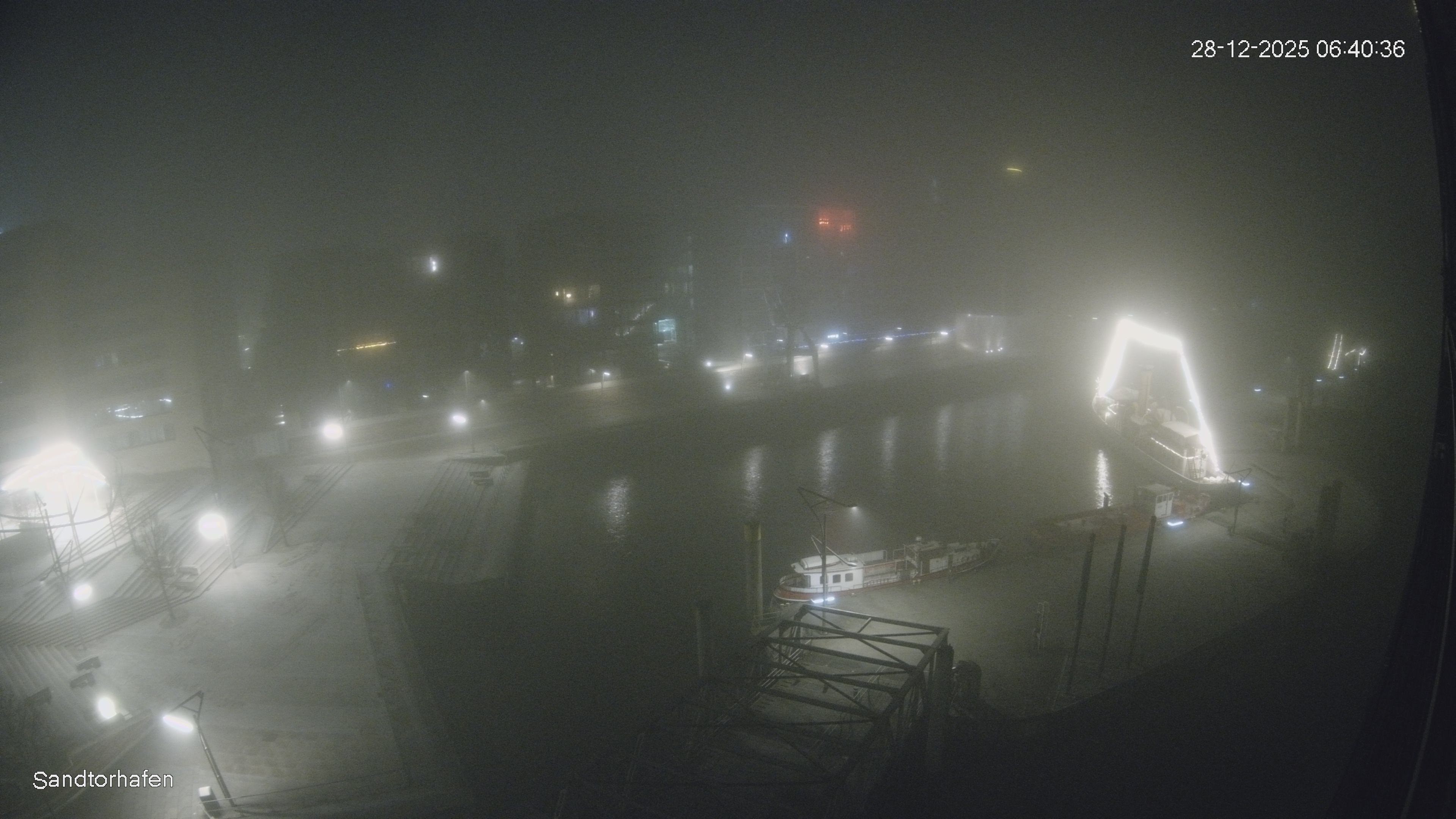 Archiv Foto Webcam Hamburg: HafenCity und Elbphilharmonie