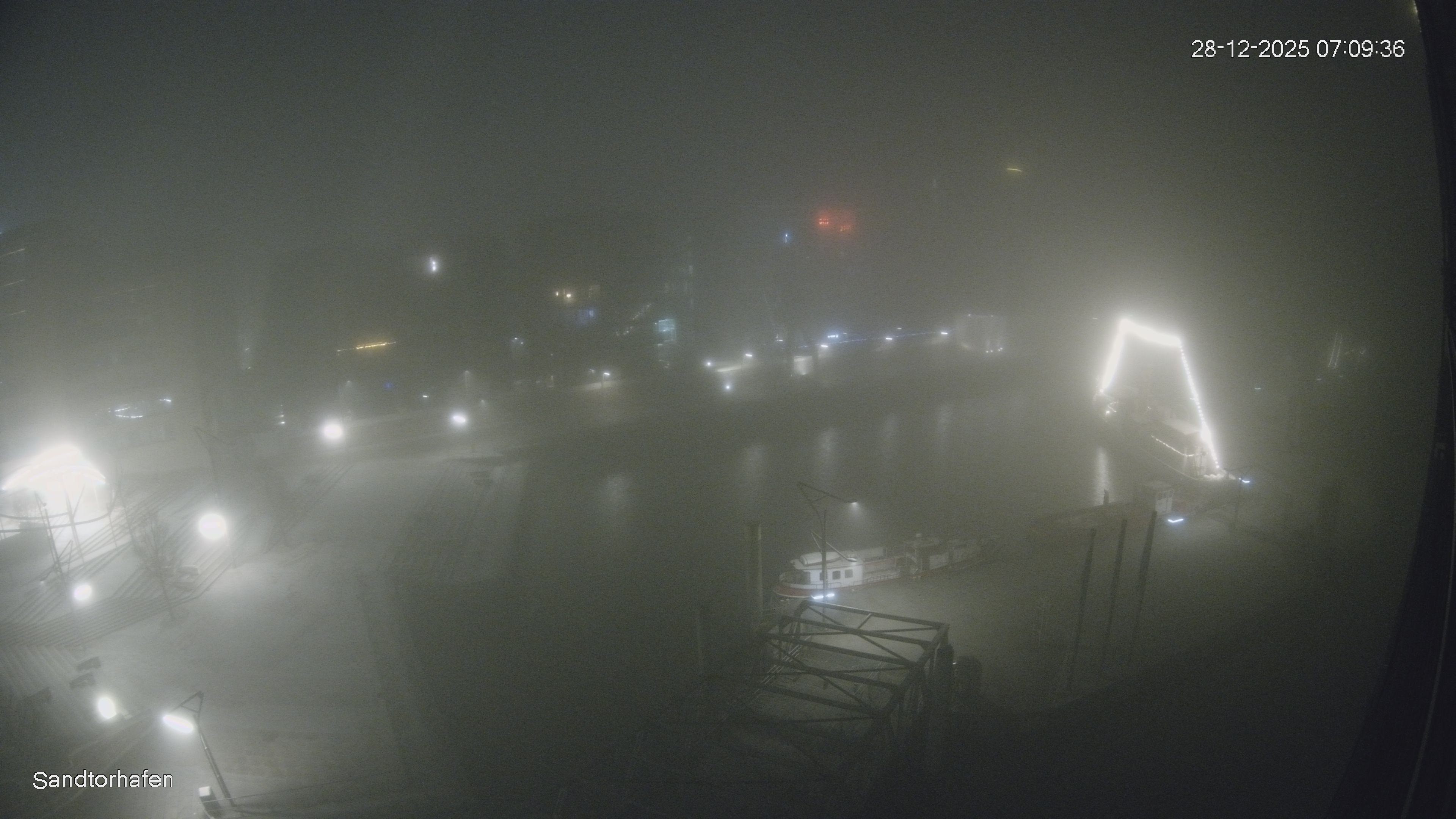 Archiv Foto Webcam Hamburg: HafenCity und Elbphilharmonie