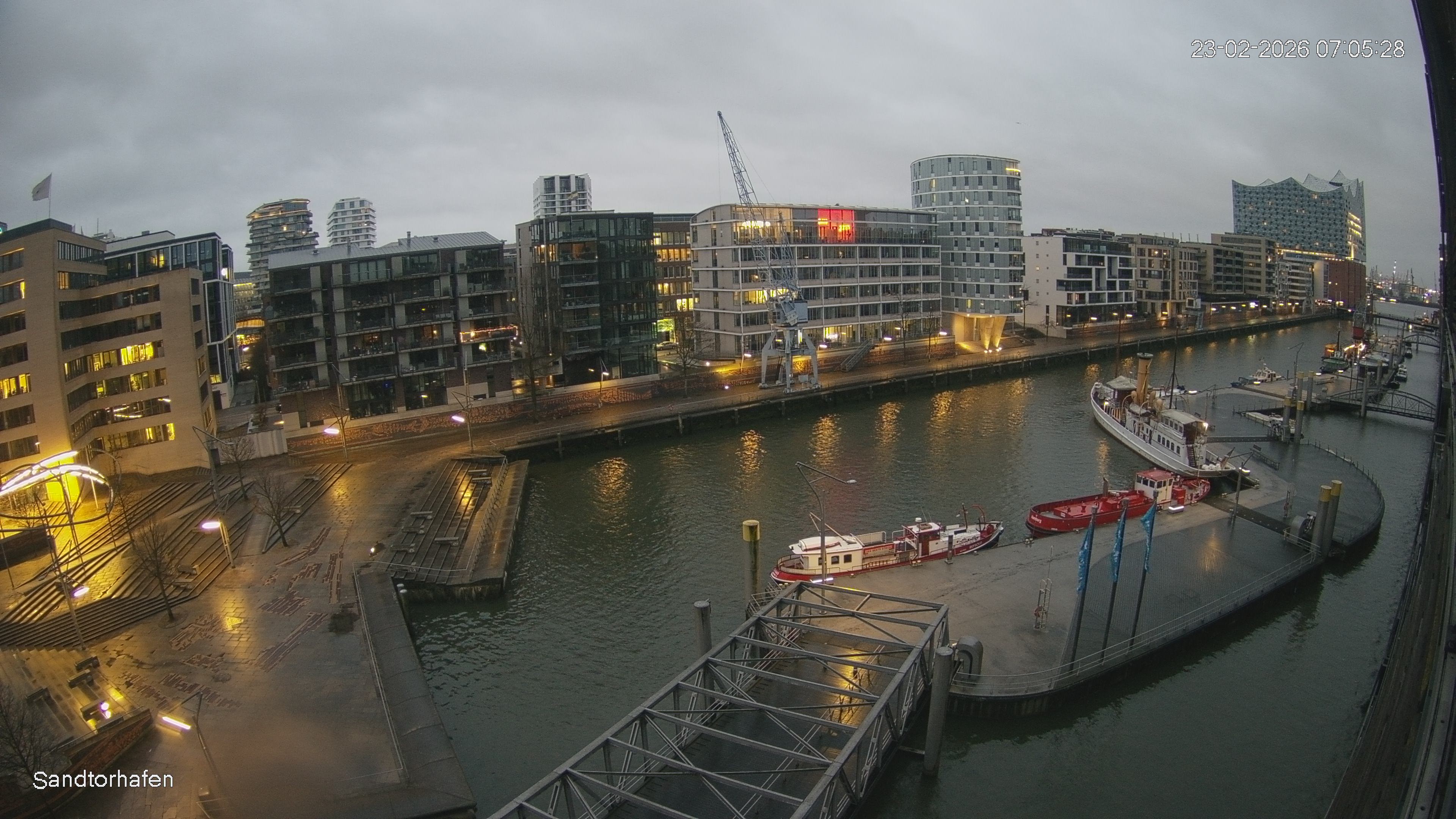 Archiv Foto Webcam Hamburg: HafenCity und Elbphilharmonie