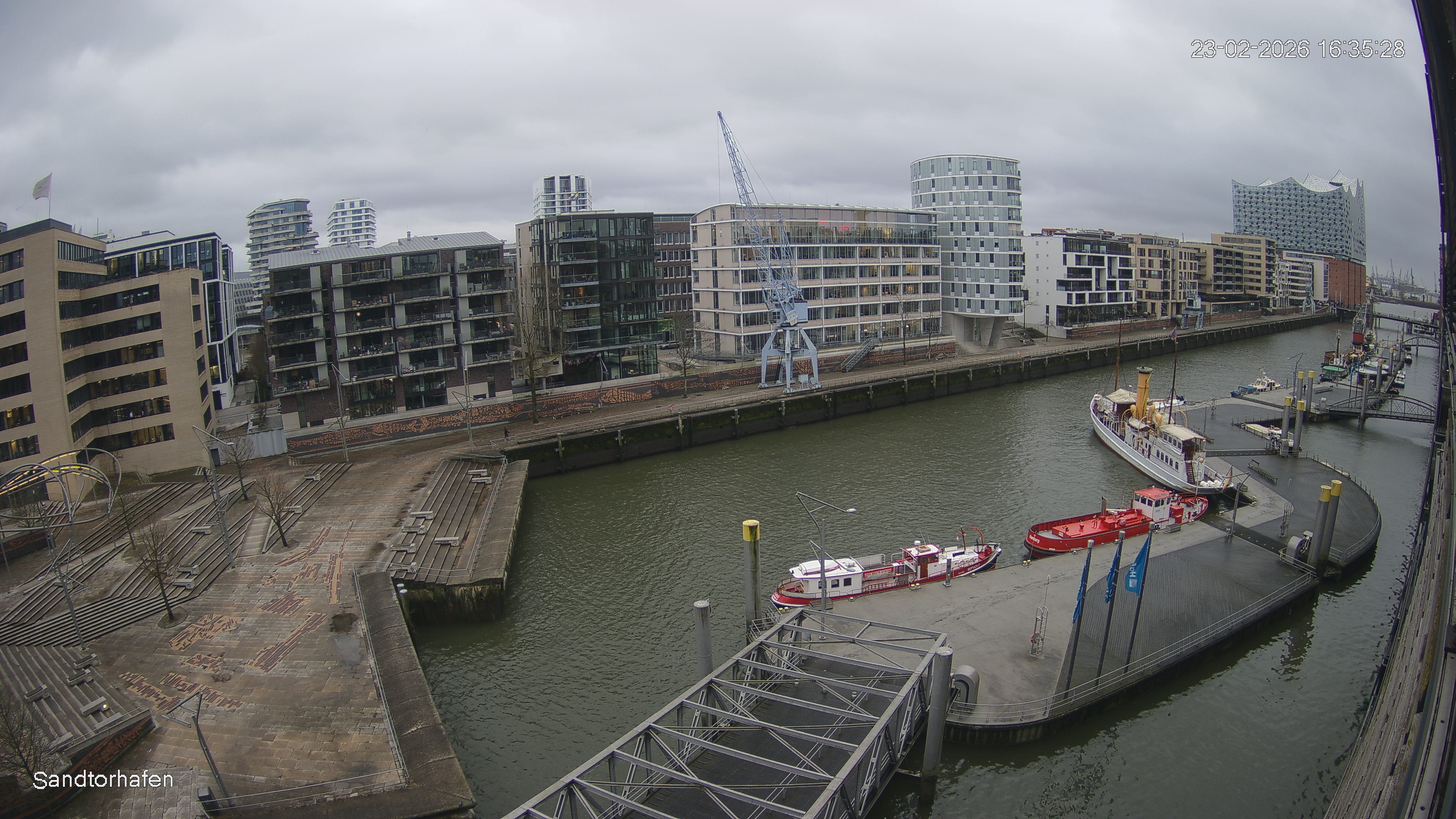 Archiv Foto Webcam Hamburg: HafenCity und Elbphilharmonie