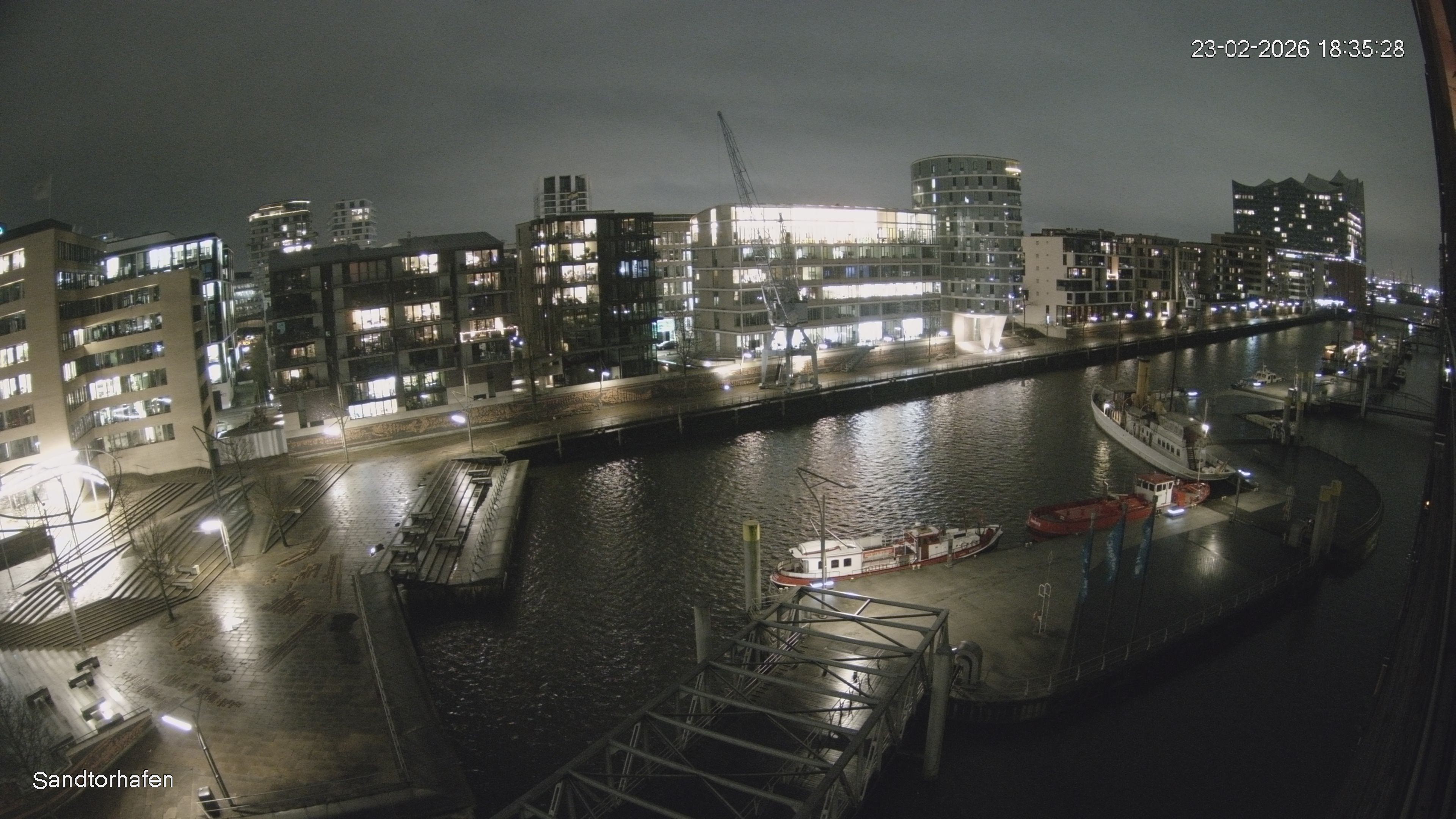 Archiv Foto Webcam Hamburg: HafenCity und Elbphilharmonie