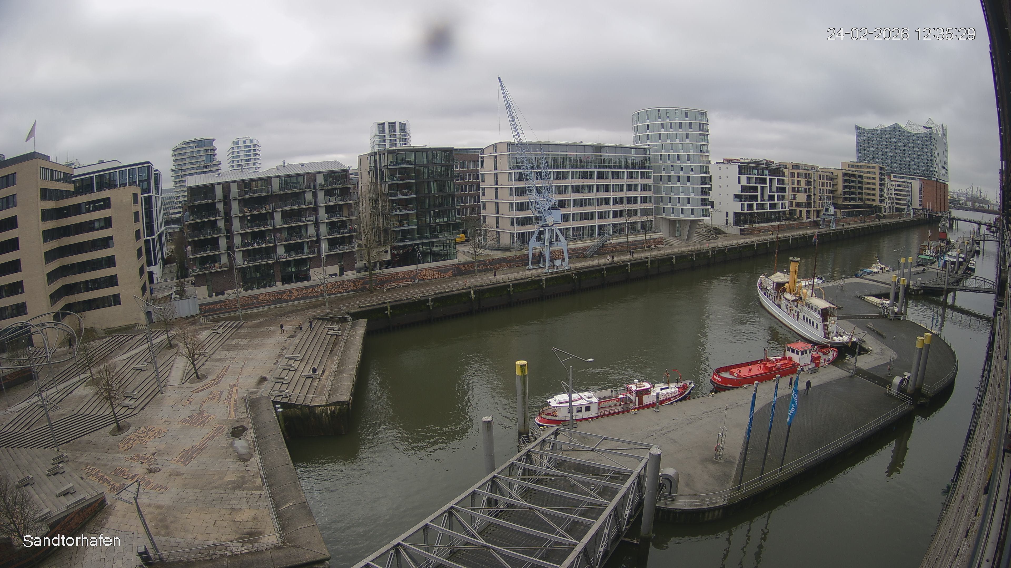 Archiv Foto Webcam Hamburg: HafenCity und Elbphilharmonie