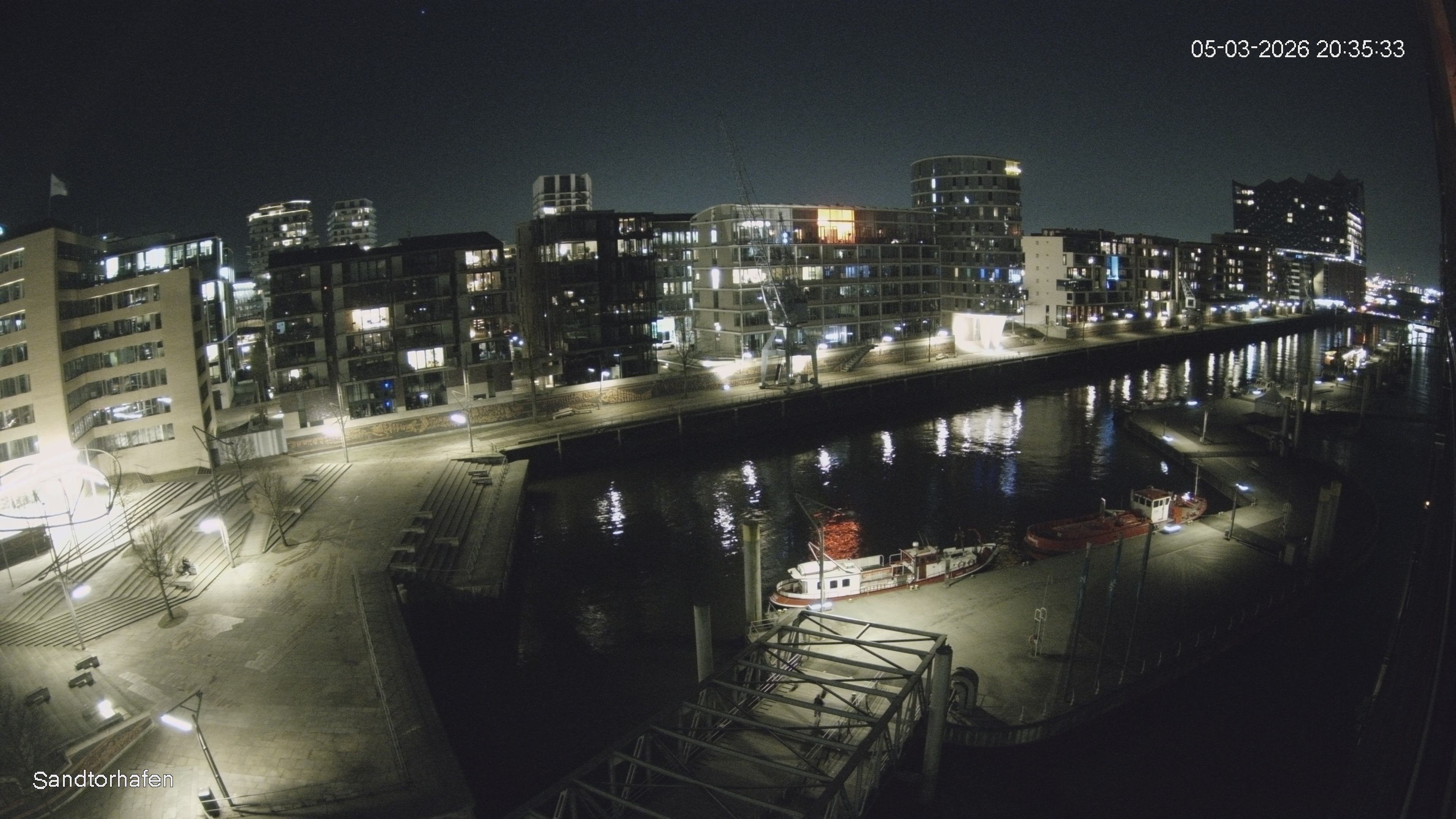 Archiv Foto Webcam Hamburg: HafenCity und Elbphilharmonie