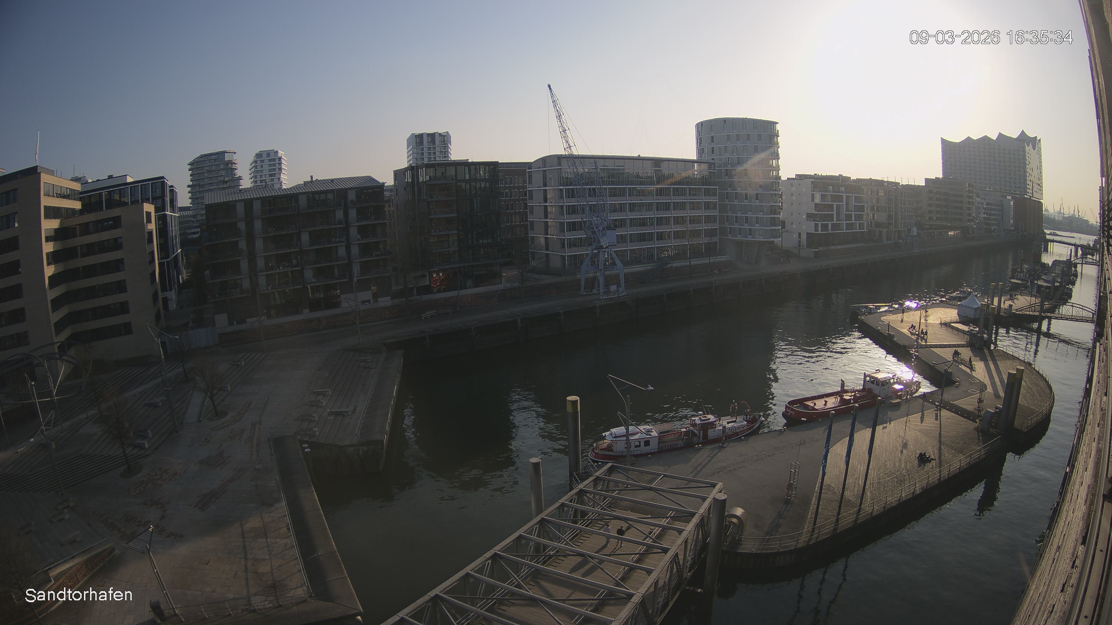 Archiv Foto Webcam Hamburg: HafenCity und Elbphilharmonie