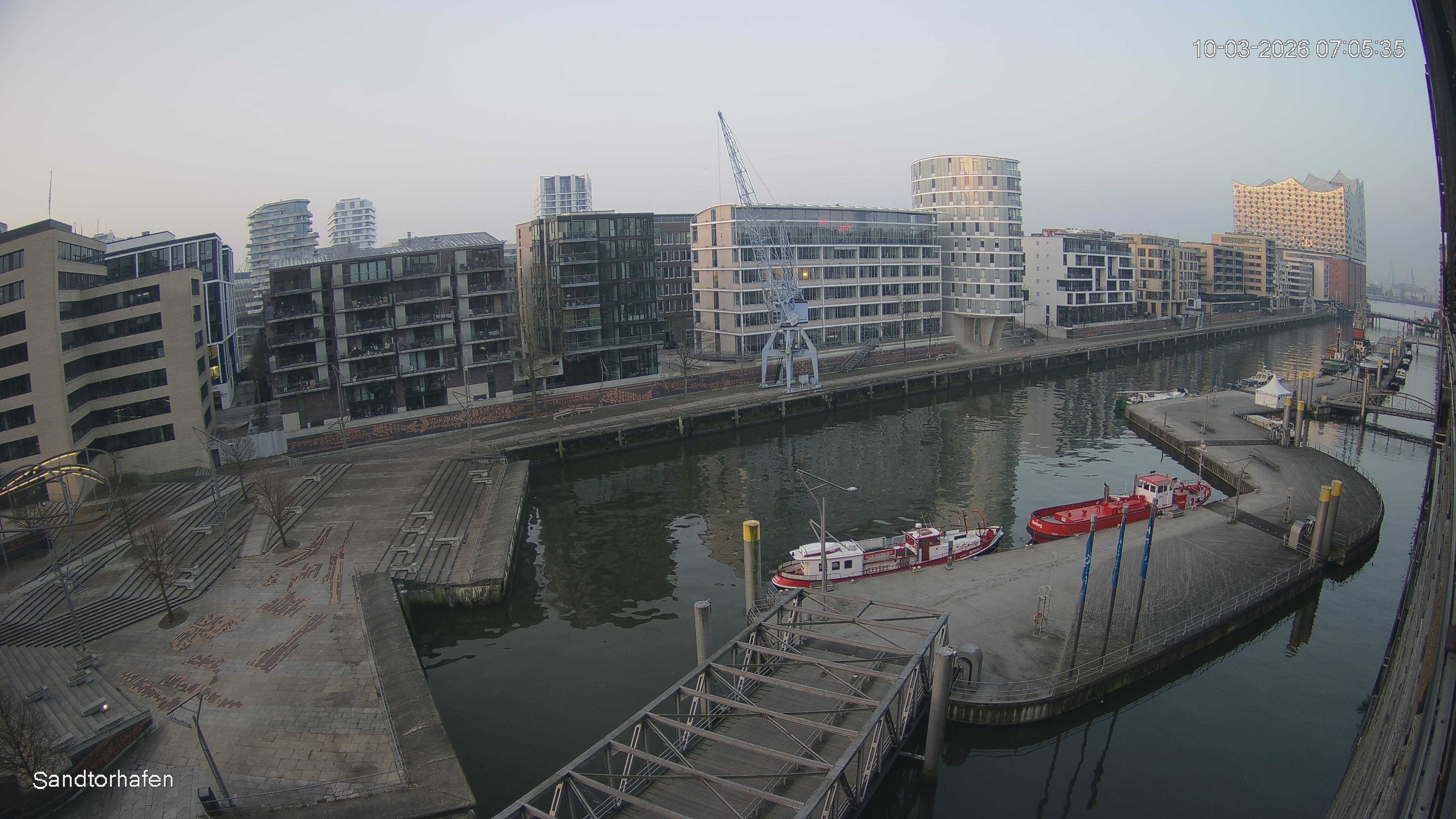 Archived image Webcam Harbour Hall Hamburg