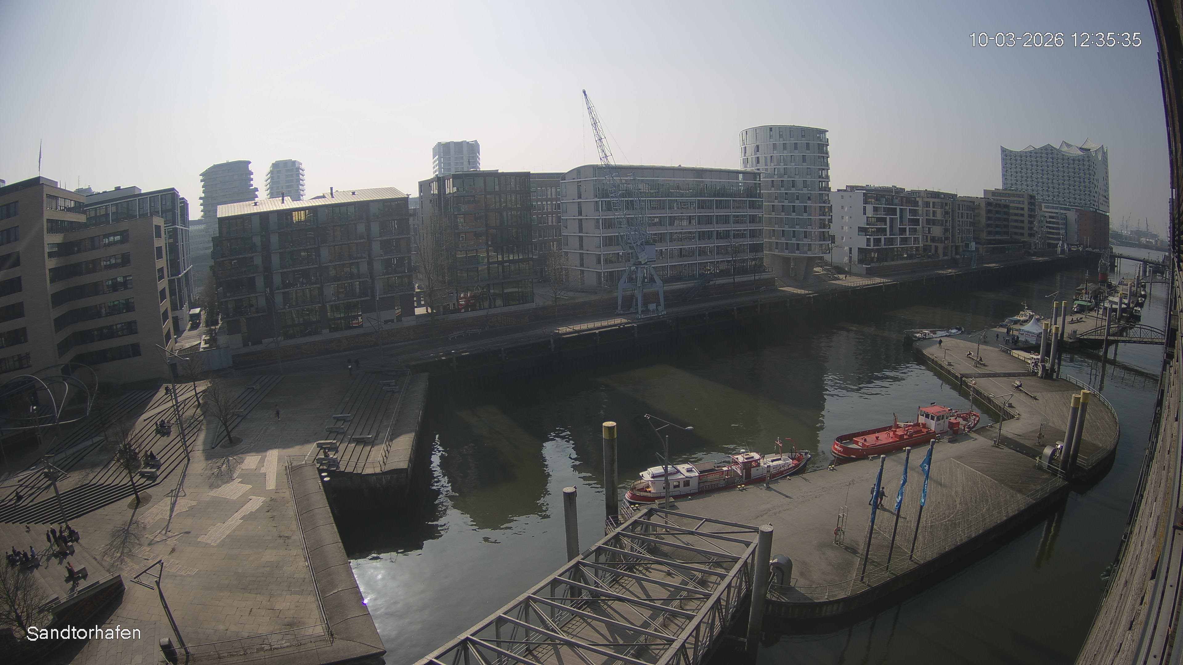 Archived image Webcam Harbour Hall Hamburg